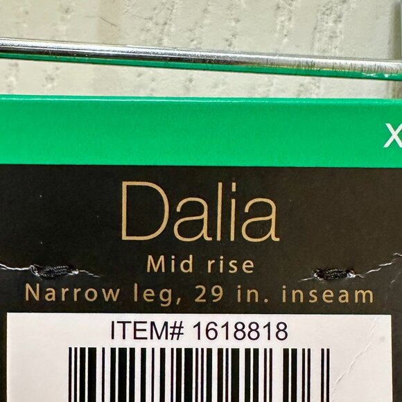 New Dalia Women's Ponte Pant With Pockets Size XL Build -In Tummy Control Panel - Picture 9 of 12